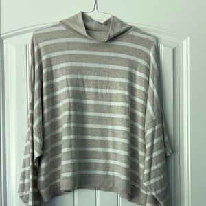 Lucky Brand Tan and White Turtleneck Sweater Women’s Sz XL
